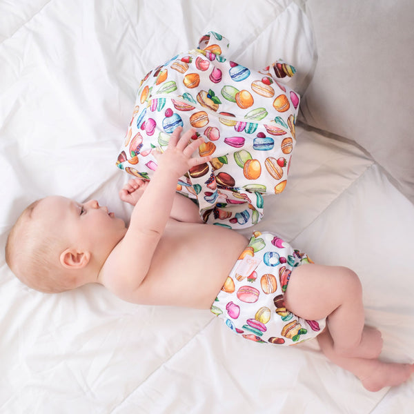 Eco Gift Bundle (4 Nappies + Pod + Mat) | Hey Macarona