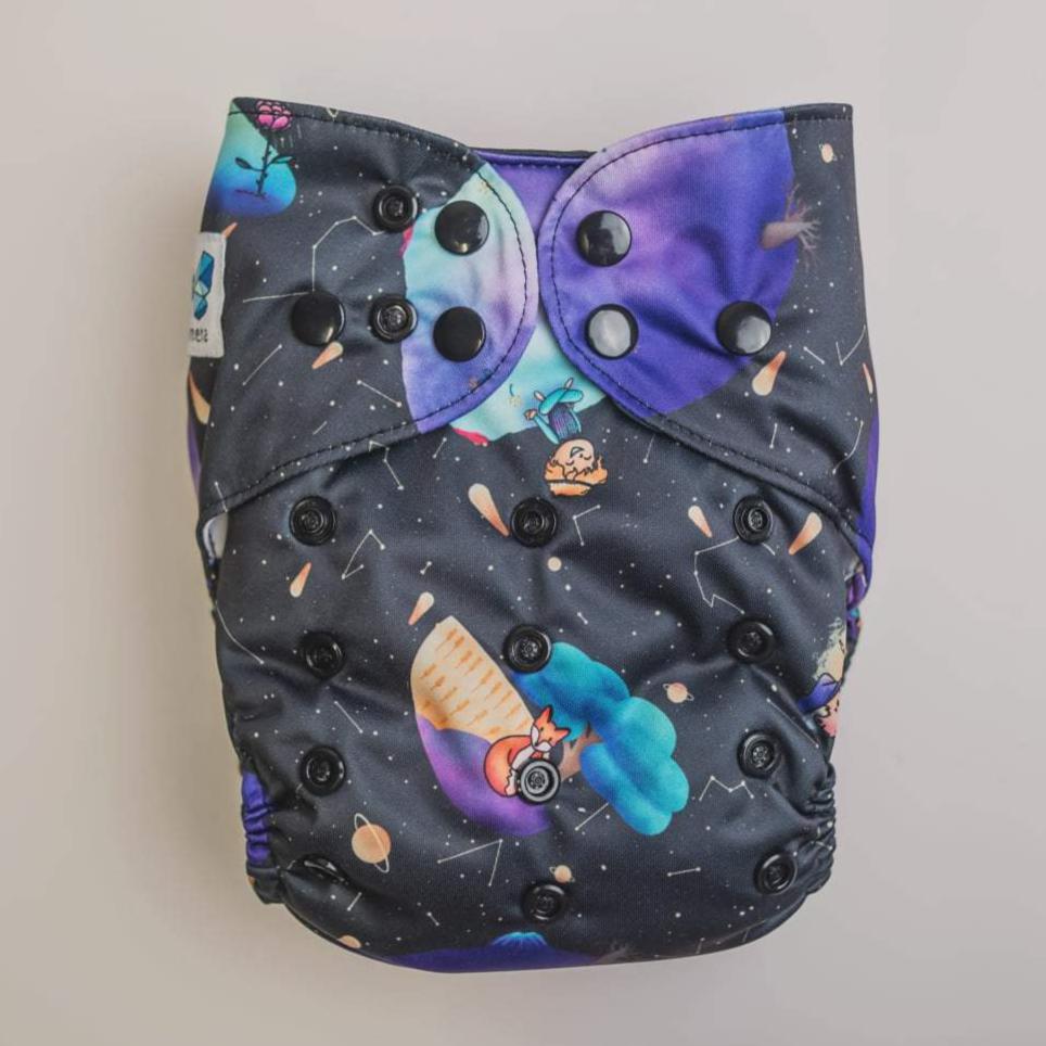 Alcmena | V3.5 Snap & Wipe Cloth Nappy | The Wee Prince - Monarch